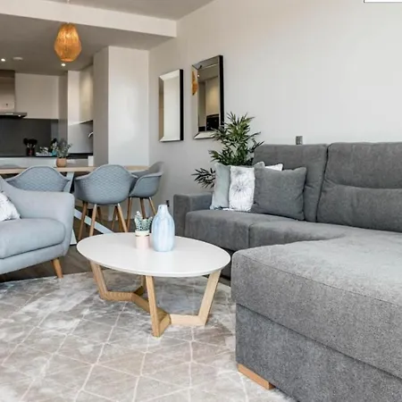 Deluxe In 3 Bedrooms *